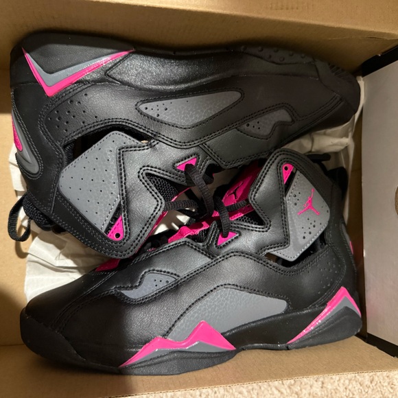 Jordan True Flight Black Dark Grey Deadly Pink (GS)